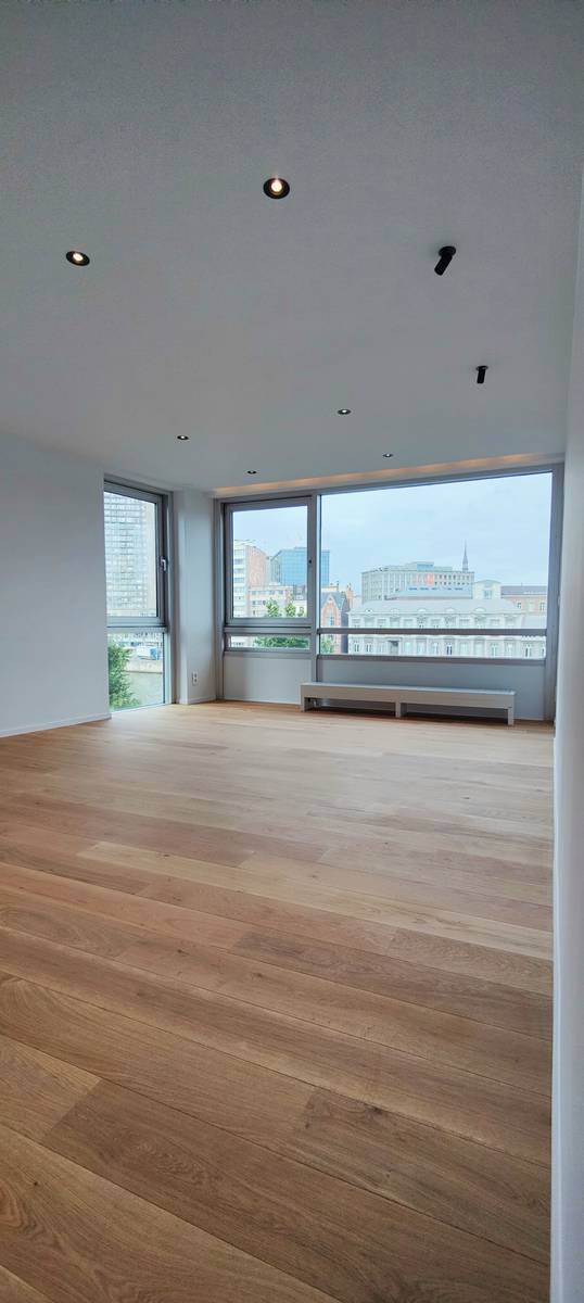 Projet G. — Vue sur la ville